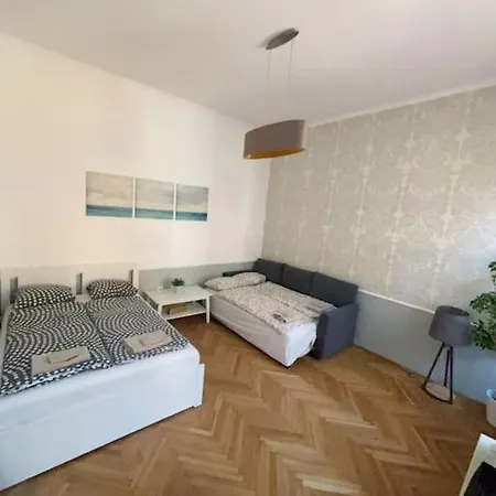 Apartment Quiet In Center *
