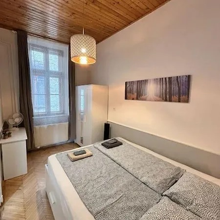 Apartment Quiet In Center Budapest