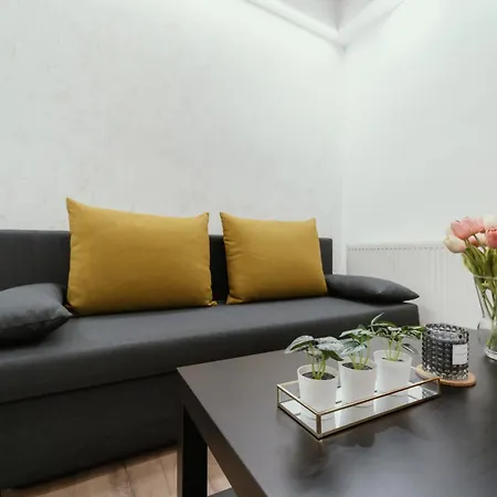 Modelia At Gellert Square Apartment