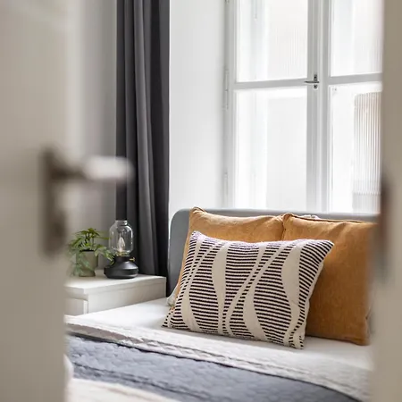 Charming & Cozy 1bedrm *