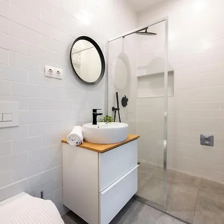 Charming & Cozy 1bedrm Apartment