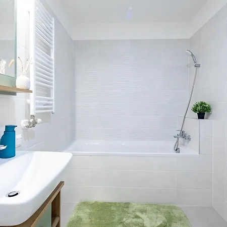 Apartamento - Balcony - Brand New - Sunny