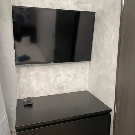 Exclusive Downtown With Ac Apartment