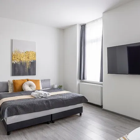 Apartment Exclusive & Grand W' 4bedrm, 3bathrm Budapest