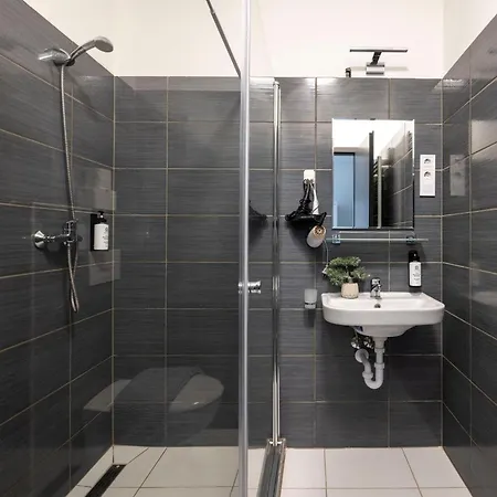 Apartment Exclusive & Grand W' 4bedrm, 3bathrm