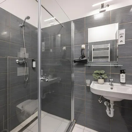 Exclusive & Grand W' 4bedrm, 3bathrm