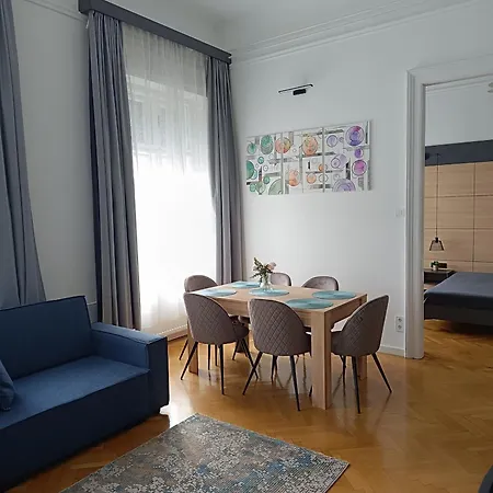Mirai Apartment *