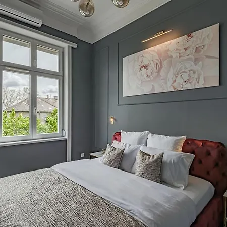 Elegant & Stylish Luxury Living