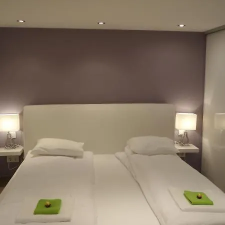 Gozsdu Dream Luxury 3 Double Bed Centre *
