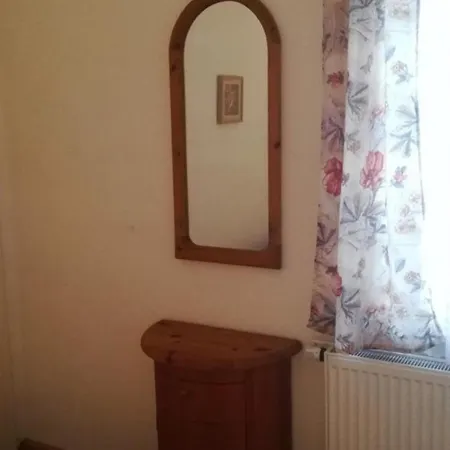 Haus In Mit Grossem Garten Fuer Familien Und Hund Budapest