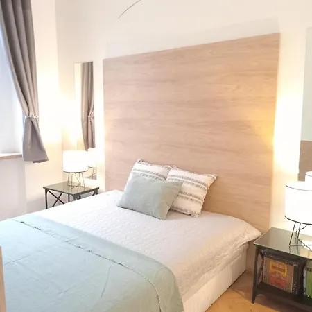 Castlehill1011- Free Parking And Ac In The Inner City Apartment