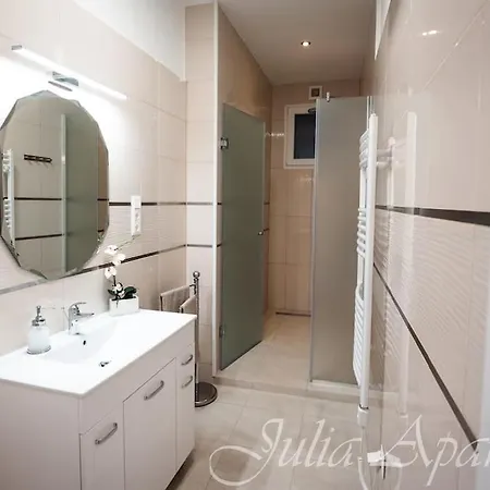 Julia - 2 Bedrooms, 2 Bathrooms, 90 Sqm * Budapest