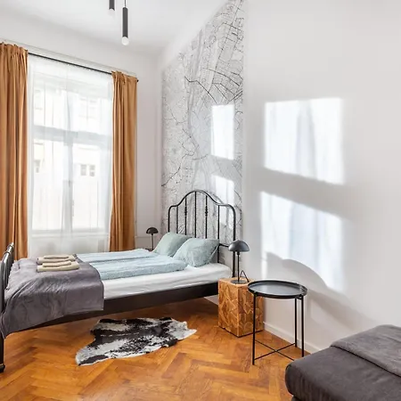 Apartment R61 Rakoczi