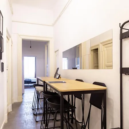 R61 Rakoczi Apartment