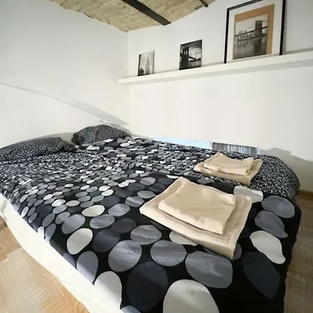 Elegant Garden Flat Apartment