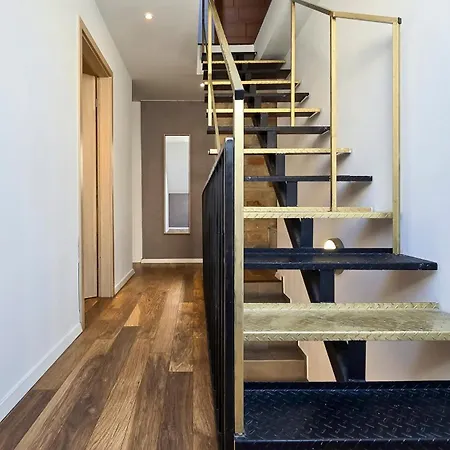 Apartment Upartments