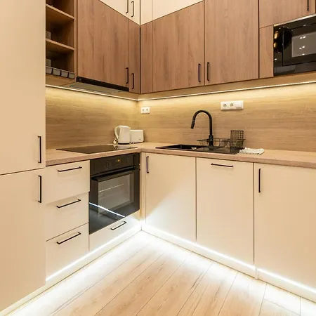 Acacia-a20 Budapest