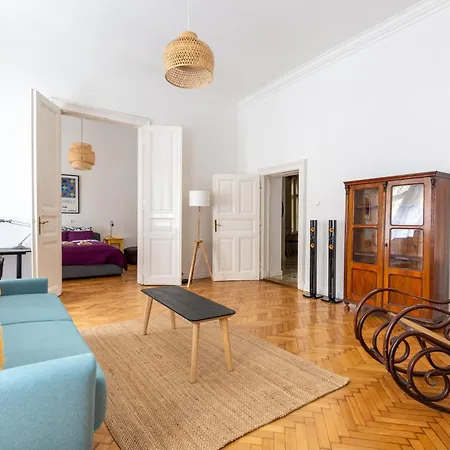 Apartment D8 Sphinx