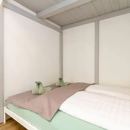 Artwall By Nw Apartment *