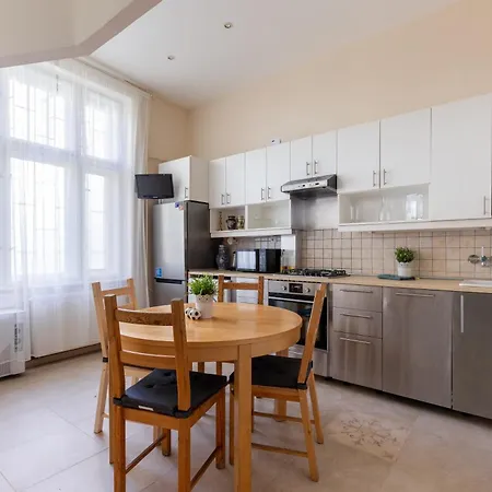 Gde Wesselenyi 8 Budapest