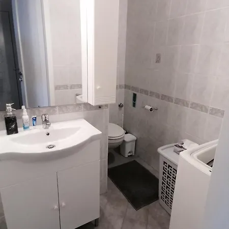 Apartment A Jump From Downtown Budapest