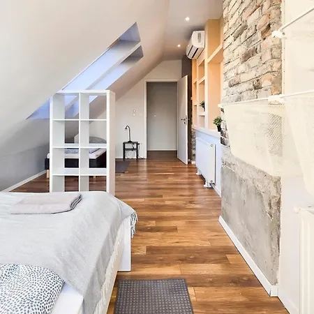Apartment Upartments *