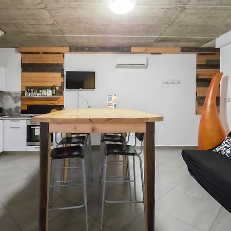 Apartment Upartments *