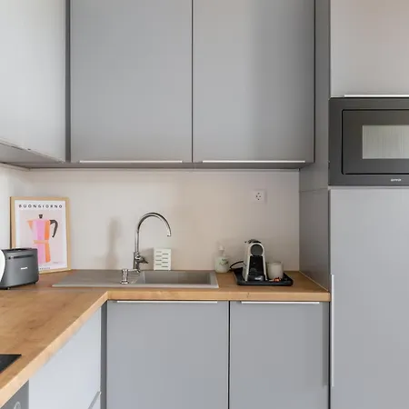 Apartment Spacious And Freshly Renovated Budapest