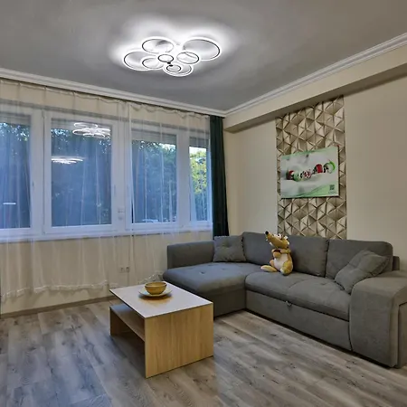 Apartment Karolina In The Silent 11th District *