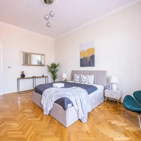 Apartment Exclusive & Cozy W' Balcony Budapest