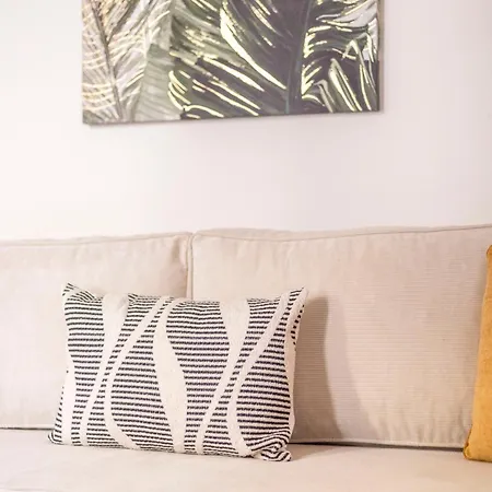 Exclusive & Cozy W' Balcony Apartment