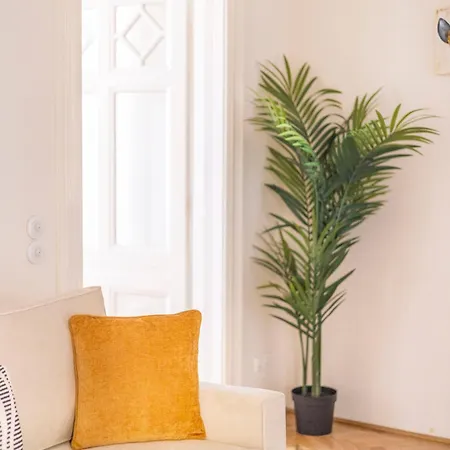 Exclusive & Cozy W' Balcony Apartment Budapest