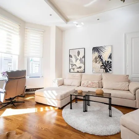Luxury 2bdr In * Budapest