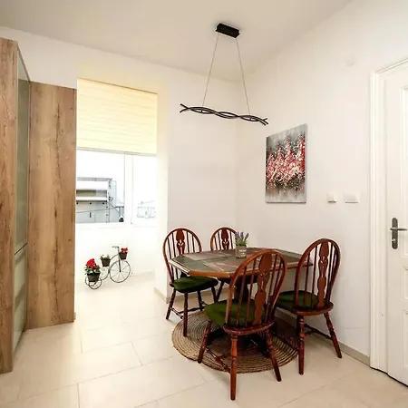 Apartment Luxury 2bdr In Budapest