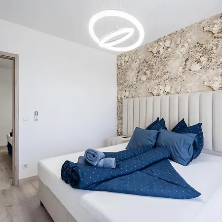 Corvin 5 Stars Luxury With Free Parking *