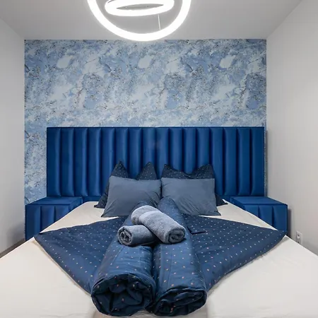 Corvin 5 Stars Luxury With Free Parking *