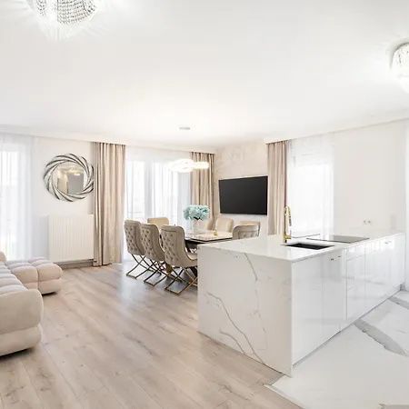 Corvin 5 Stars Luxury With Free Parking Appartement
