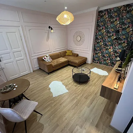 Jozsef Apartment *