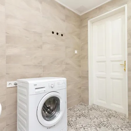 Kertesz Luxe By Nw Apartment