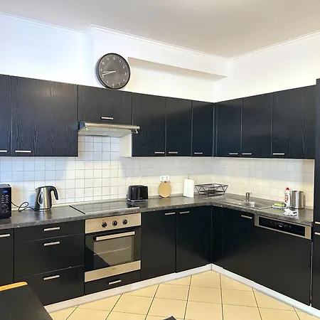 Apartment Spacious 3-bedroom With Balcony & Free Parking Budapest