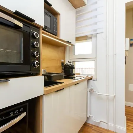 Trio Loft On The Boulevard With Ac By Nw Apartment *