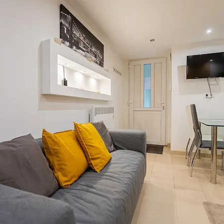 Apartment One-bedroom In The Heart Of Budapest, Rakoczi