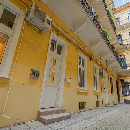 Apartment One-bedroom In The Heart Of Budapest, Rakoczi Budapest