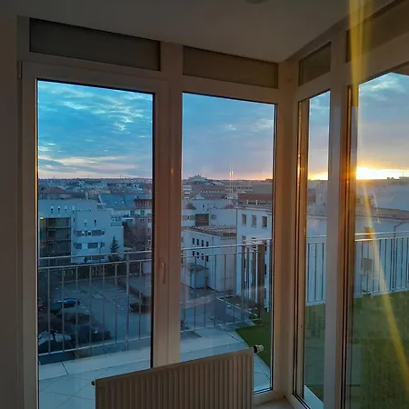 Penthouse Rooftop With Huge Sky Terrace *