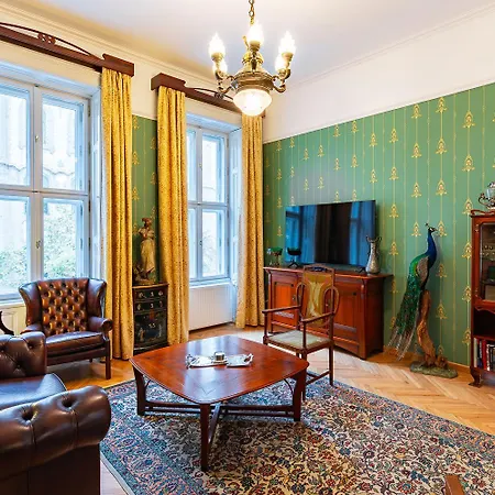 Apartment Luxury Art Nouveau Next To Parliament Building *