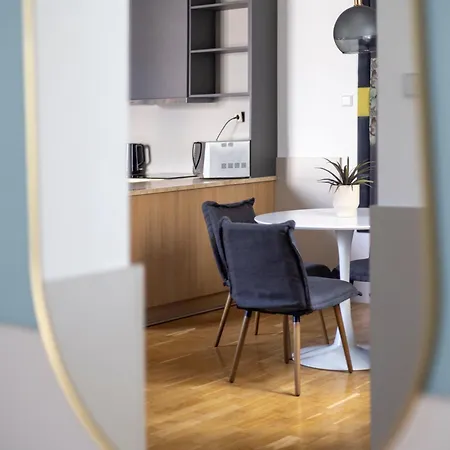 Apartment Superb Location & Cozy With Terrace By Prestige Homes *