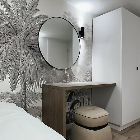 Apartment T37 *