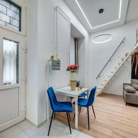 Apartment Loft 8 - Cozy Stylish With Parking *