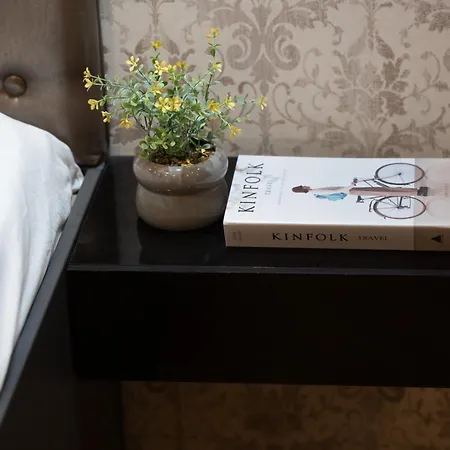 Super Cosy 3br Near Newyork Cafe With Balcony Budapest