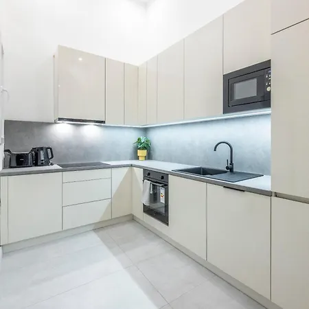 Apartment Charming E24 Grand Next To The Andrassy Fashion St